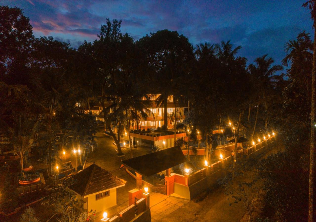 Ushasree Wayanad Heritage Premium Pool Resort By Voye Homes Ambalavayal ภายนอก รูปภาพ