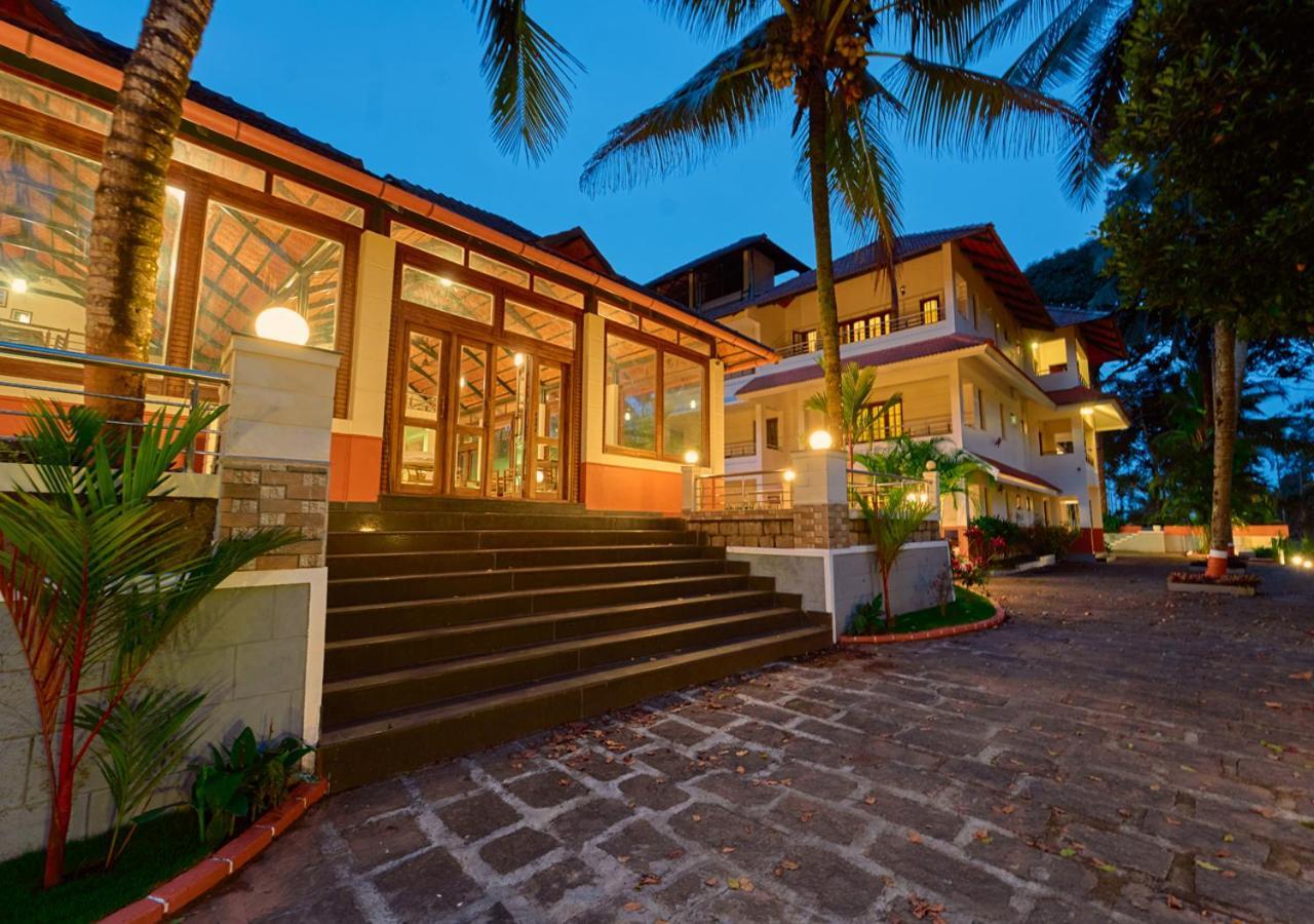 Ushasree Wayanad Heritage Premium Pool Resort By Voye Homes Ambalavayal ภายนอก รูปภาพ