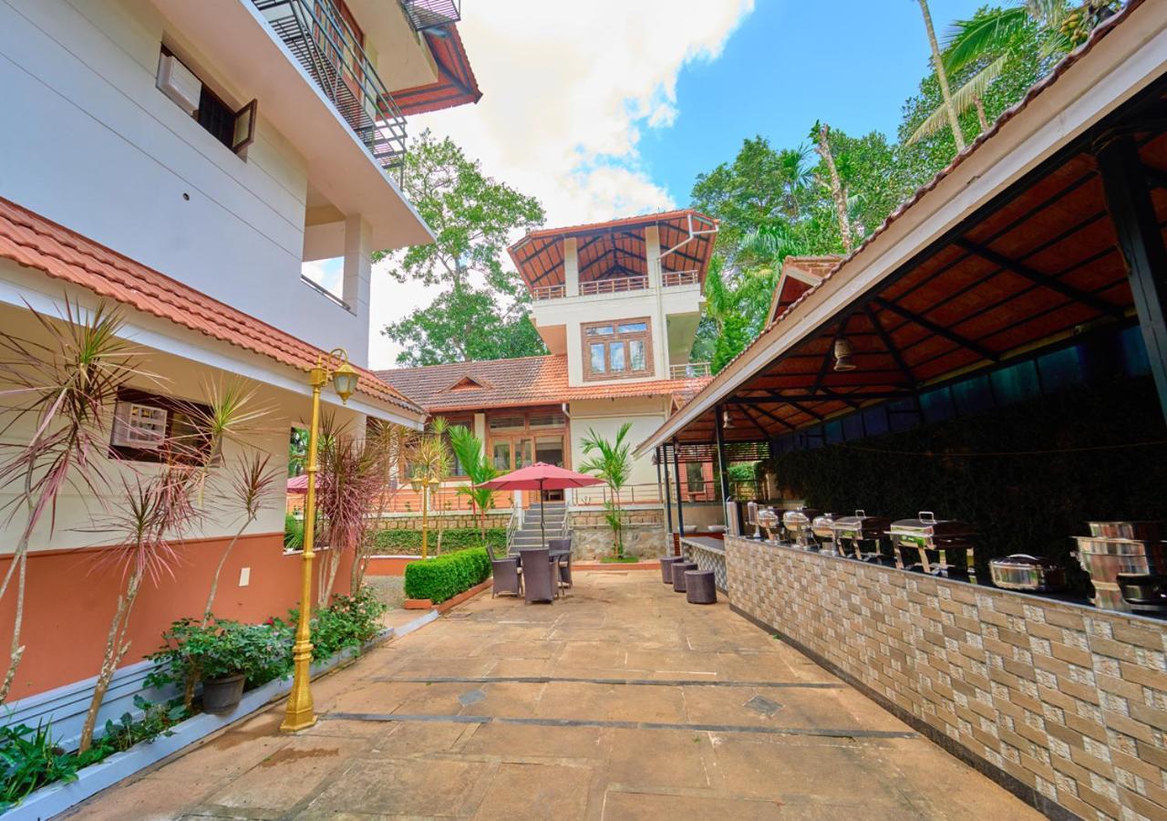 Ushasree Wayanad Heritage Premium Pool Resort By Voye Homes Ambalavayal ภายนอก รูปภาพ
