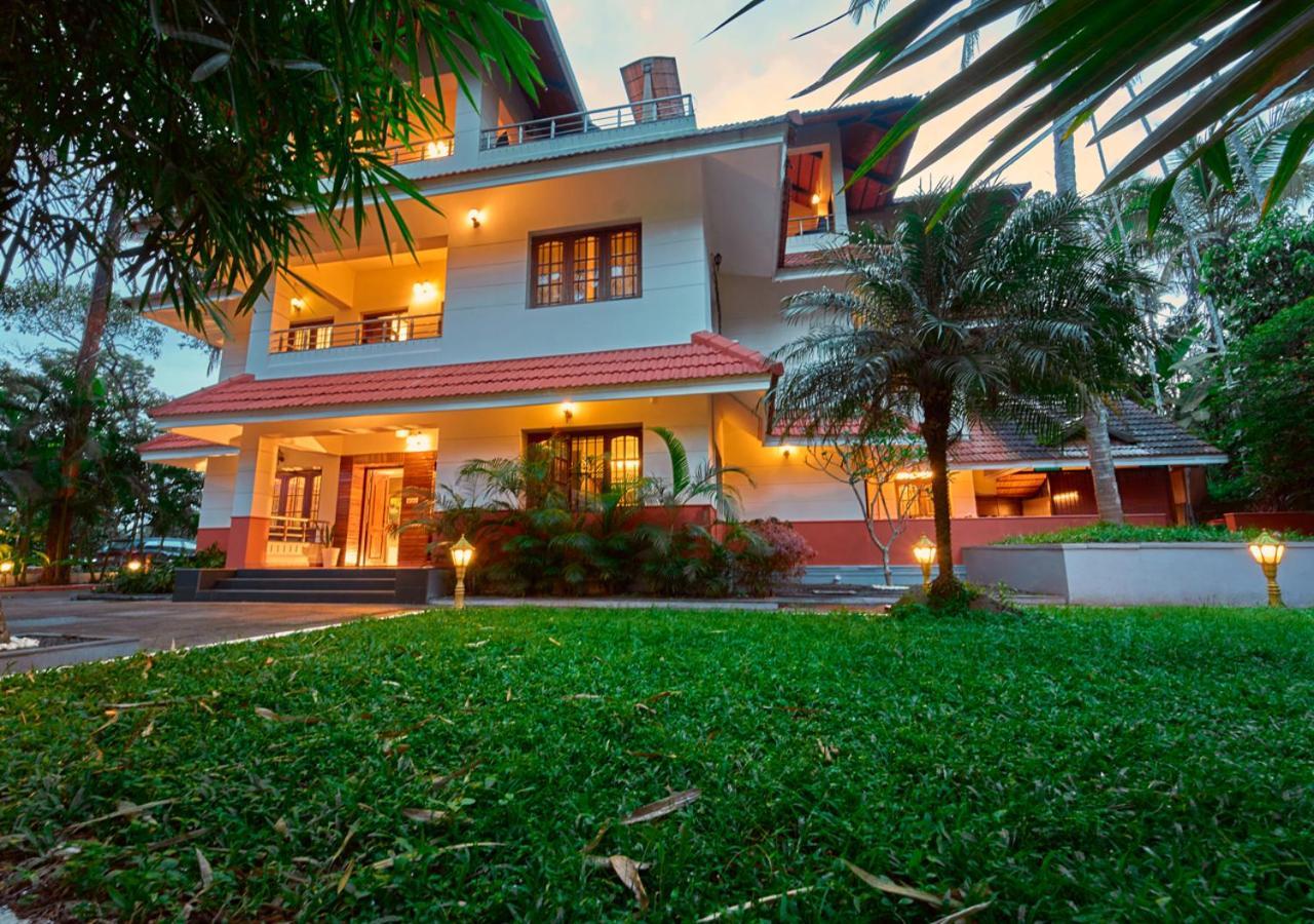 Ushasree Wayanad Heritage Premium Pool Resort By Voye Homes Ambalavayal ภายนอก รูปภาพ