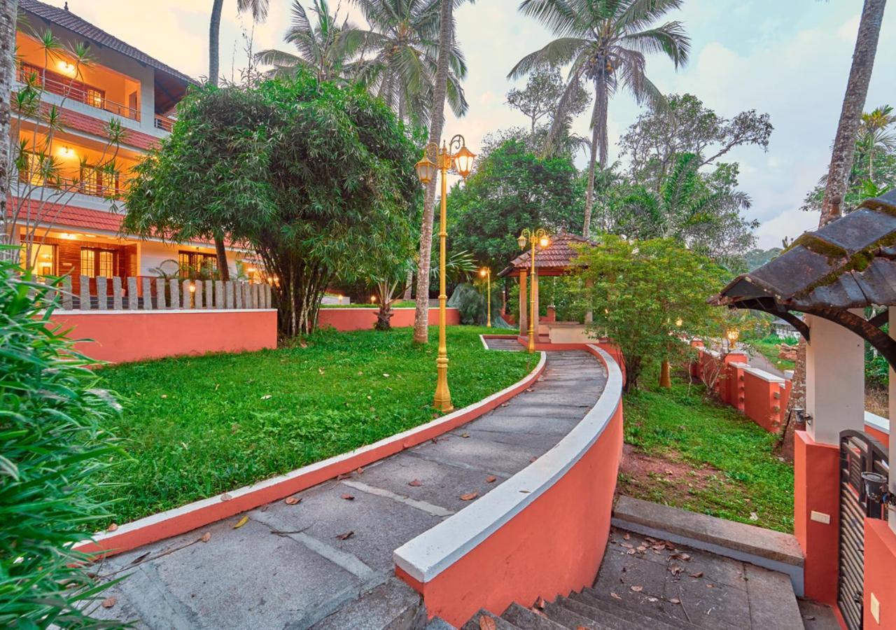 Ushasree Wayanad Heritage Premium Pool Resort By Voye Homes Ambalavayal ภายนอก รูปภาพ