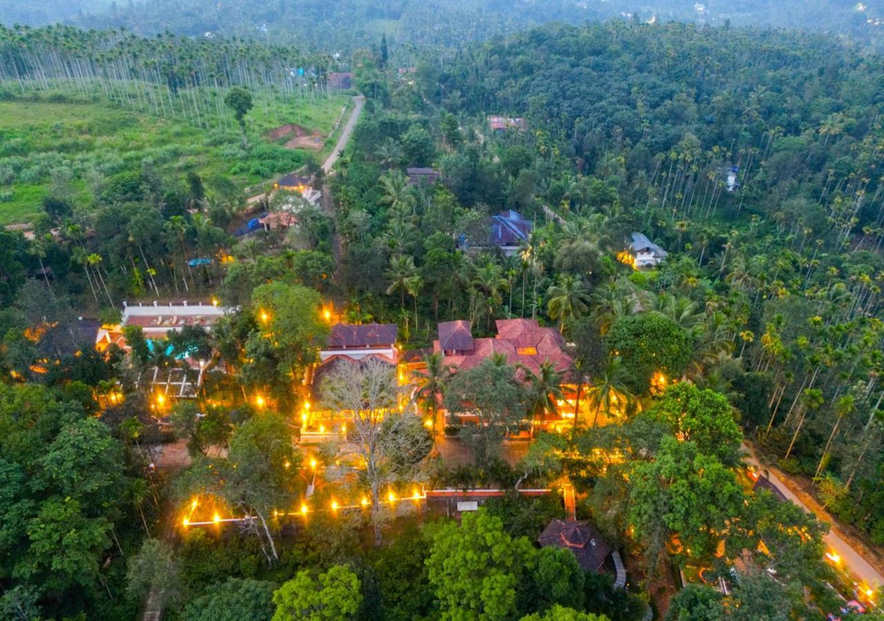 Ushasree Wayanad Heritage Premium Pool Resort By Voye Homes Ambalavayal ภายนอก รูปภาพ