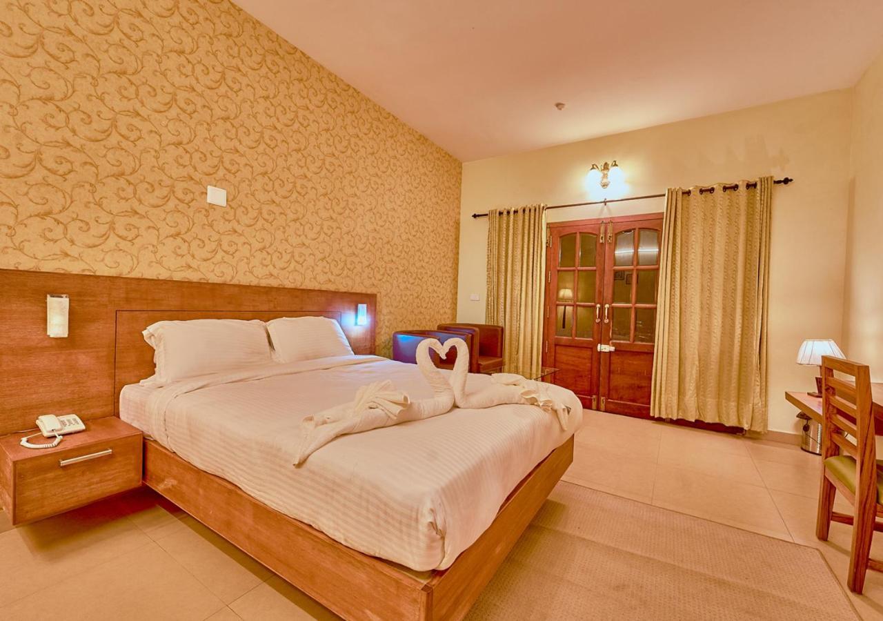 Ushasree Wayanad Heritage Premium Pool Resort By Voye Homes Ambalavayal ภายนอก รูปภาพ