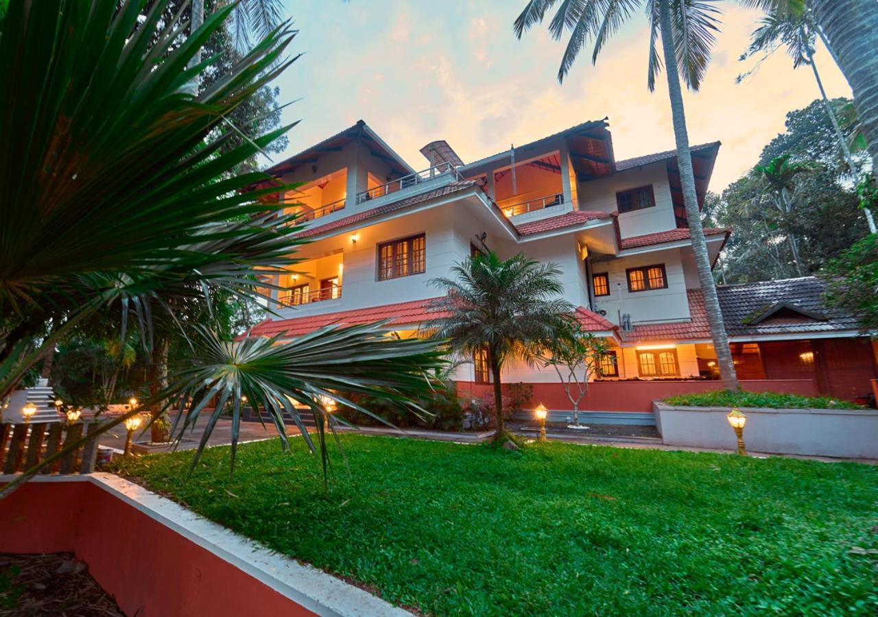 Ushasree Wayanad Heritage Premium Pool Resort By Voye Homes Ambalavayal ภายนอก รูปภาพ